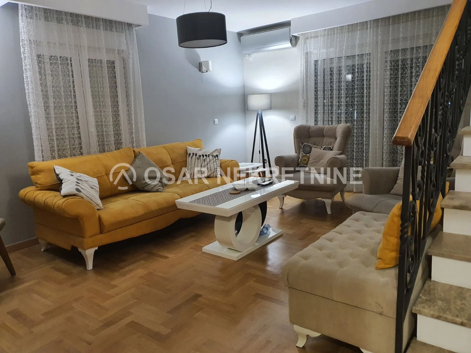 Podgorica, Zagoric'te Kiralık 3 Odalı Modern Dubleks Daire
