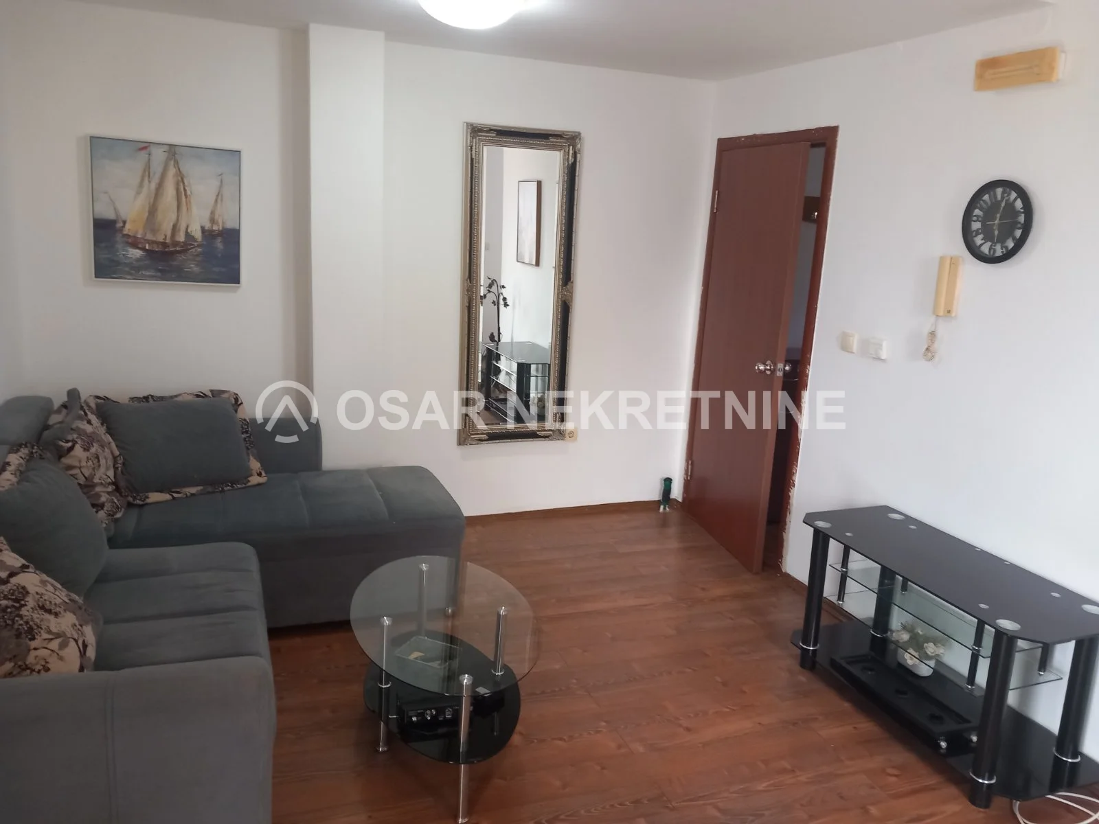 Podgorica Dalmatinska'da Kiralık 1+1 Mobilyalı Daire