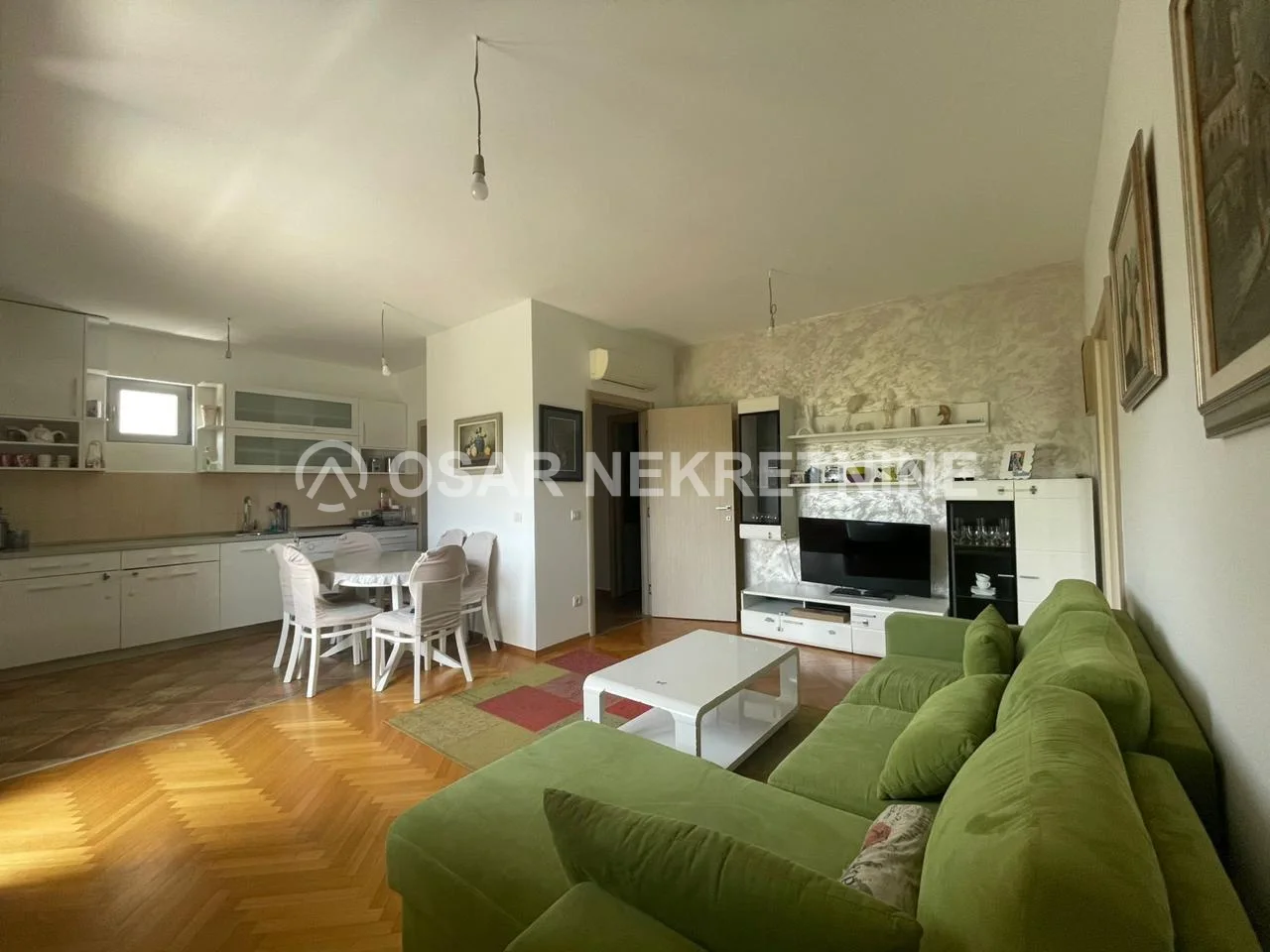 Podgorica, Zagoric'te Kiralık 58 m² Modern 1+1 Daire
