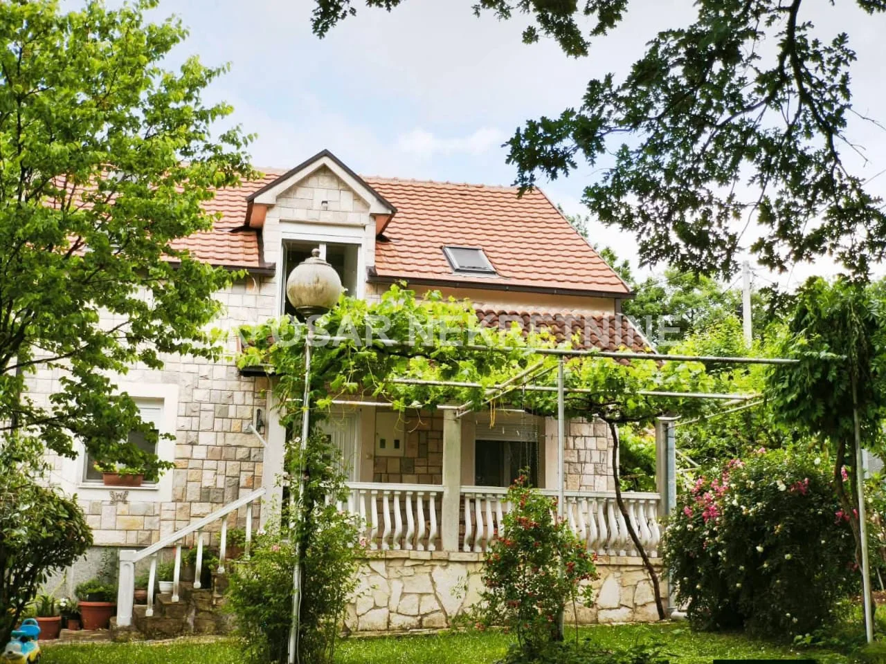 Moderan trosoban stan za izdavanje u Gornjim Vranićima, 123 m²