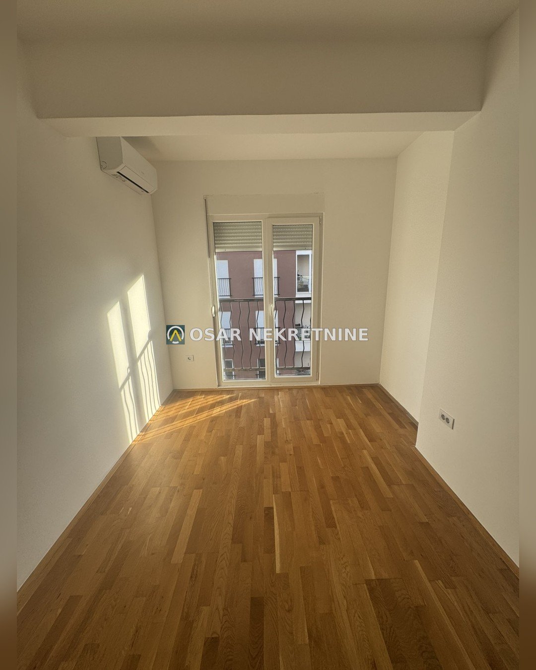 Podgorica _ Stari Aedrom _ Daire _ 2 ODA _ 62 m² _ 3. KAT _ Kısmi Eşyalı