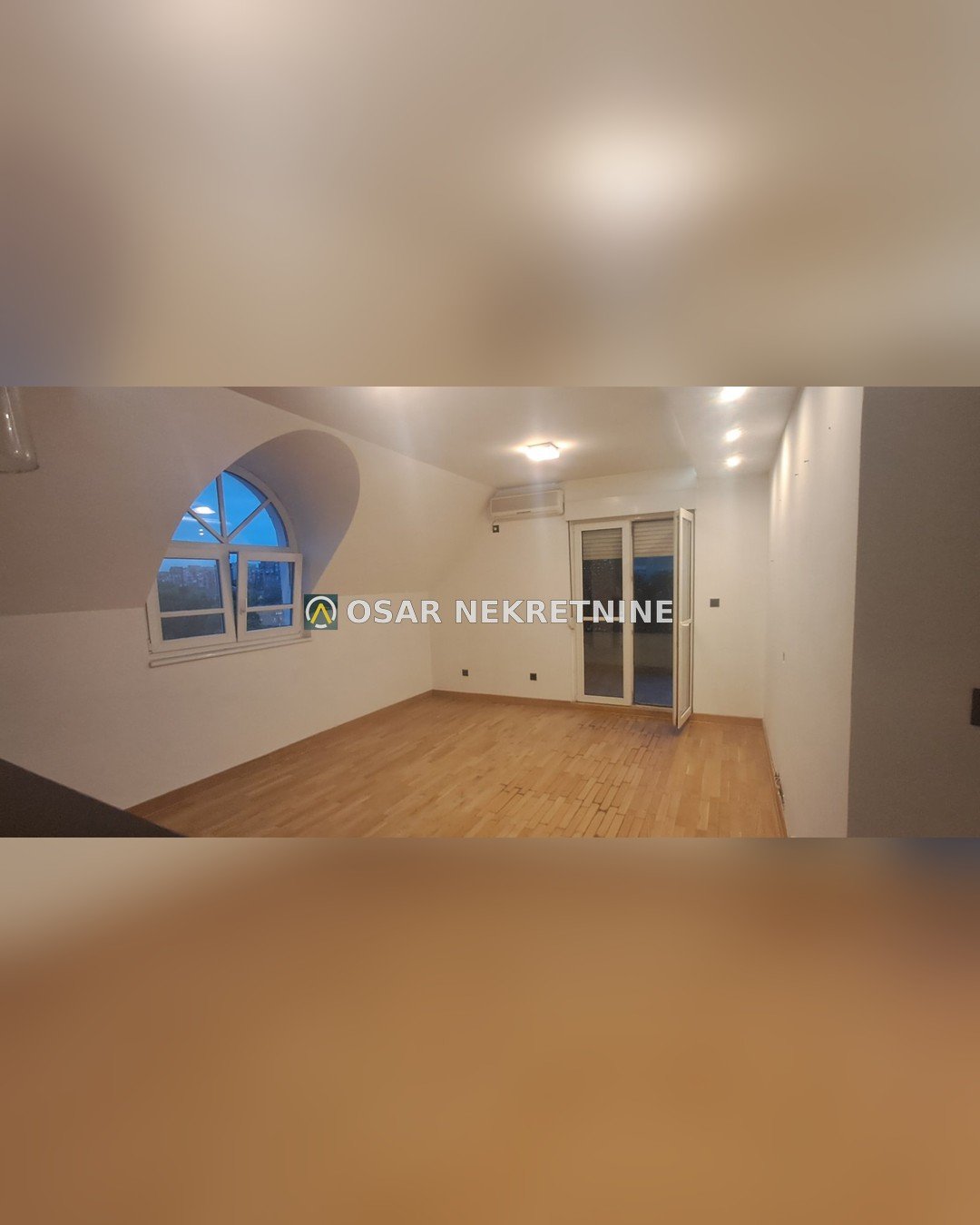 Podgorica _ Preko Moraca _ Daire _ 2 ODA _ 73 m² _ Teras. KAT _ Mobilyasız
