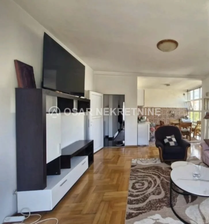 Podgorica, Dalmatinska'da Kiralık Geniş ve Mobilyalı 2+1 Daire